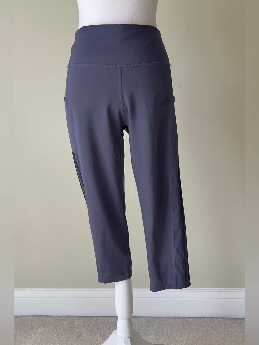 Adidas Women Navy Blue Primegreen Aeroready 3-Stripe performance capri leggings